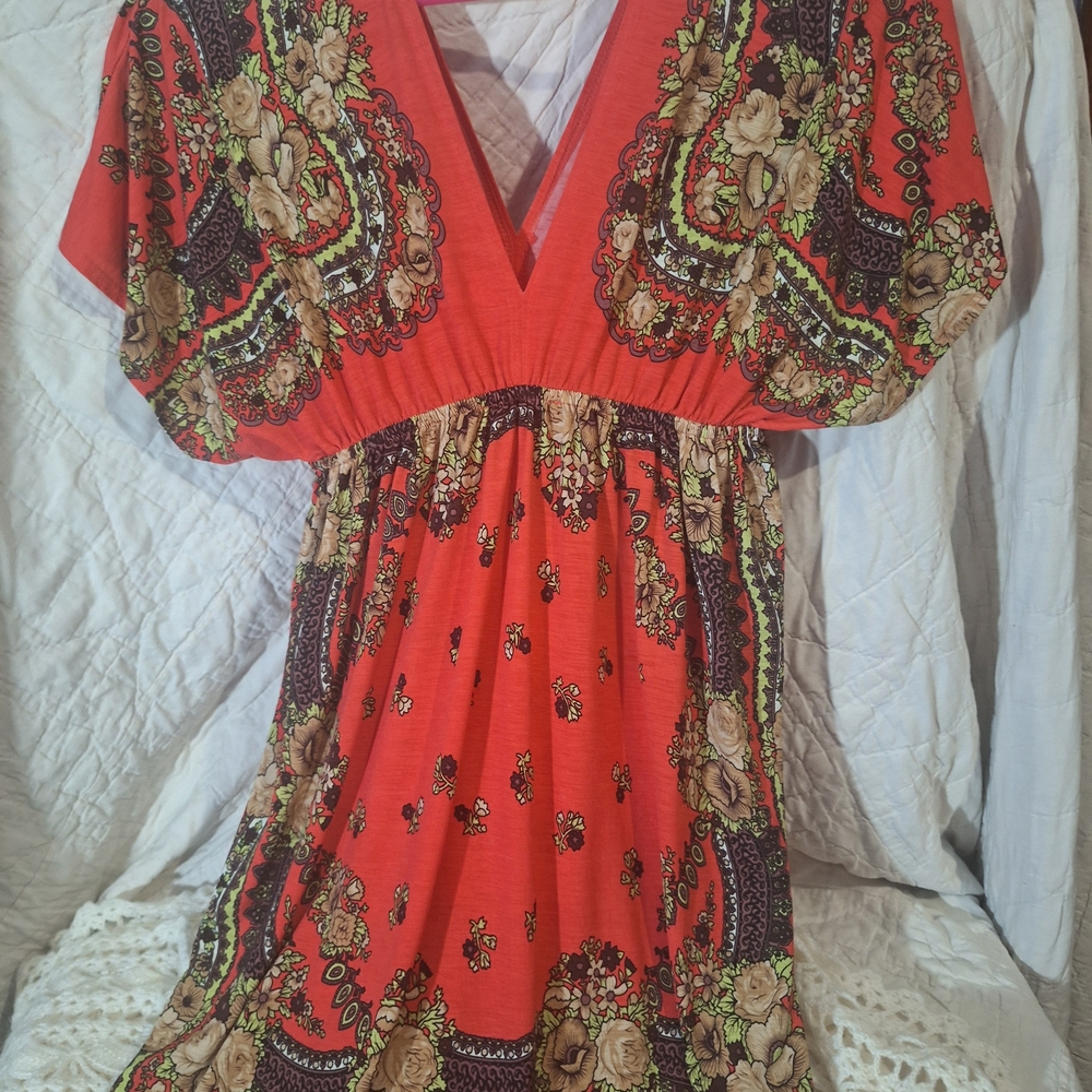 Body Central Red and Black Floral Midi Dress - Picture 5 of 5